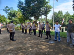 APEL PAGI PERSONEL POLSEK SAKETI GUNA EVALUASI PELAKSANAAN TUGAS 1 IMG 20240704 WA0008