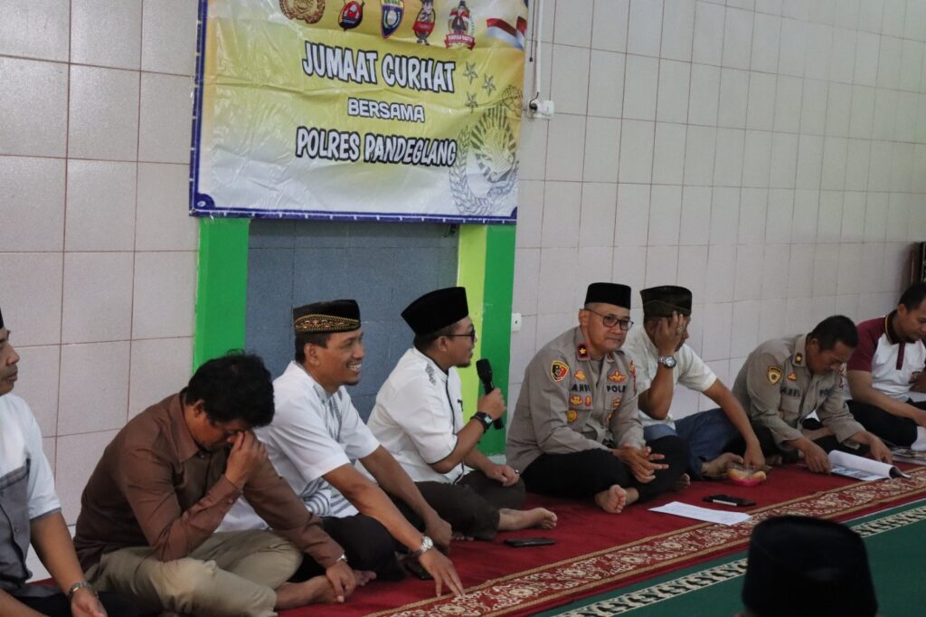 Duduk Bersama Jamaah LDII, Polres Pandeglang Gelar Jumat Curhat 7 WhatsApp Image 2023 09 01 at 11.01.02