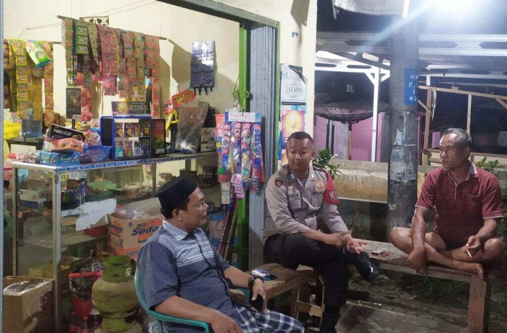 Polsek Menes Sambangi Warga: Pesan Keamanan dan Kerjasama Komunitas 9 WhatsApp Image 2023 09 21 at 12.21.23