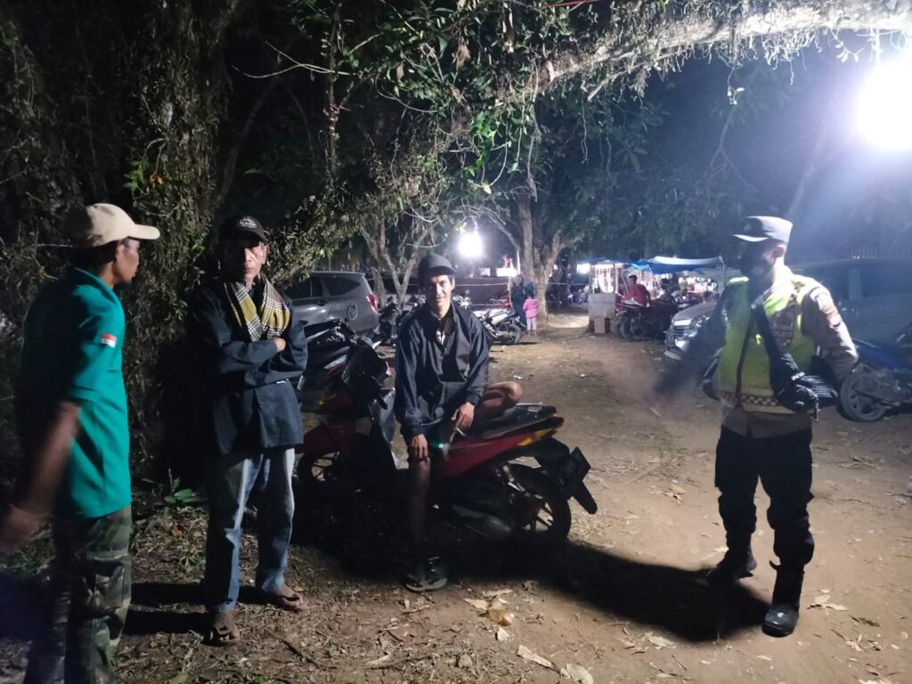 Polsek Pagelaran Lakukan Patroli Dialogis untuk Meningkatkan Keamanan saat Liburan 2 WhatsApp Image 2023 09 23 at 17.56.17