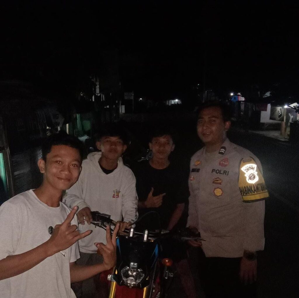 Polsek Cigeulis Terus Tingkatkan Patroli KRYD demi Kamtibmas yang Aman dan Kondusif 5 WhatsApp Image 2023 10 12 at 19.19.25