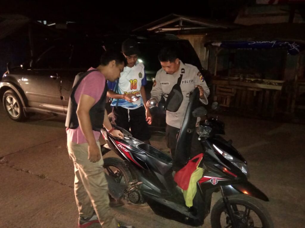 Polsek Pagelaran Berikan Himbauan dan Melaksanakan Patroli untuk Cegah Kriminalitas 1 WhatsApp Image 2023 10 13 at 14.16.55