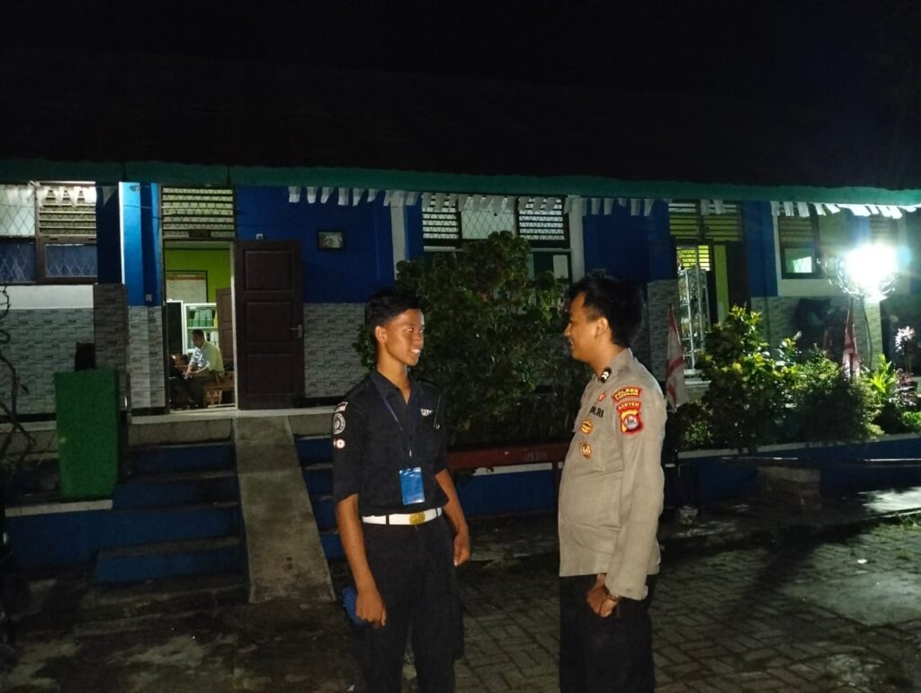 Polsek Pulosari Lakukan Patroli Malam Antisipasi Tindak Pidana C3 5 WhatsApp Image 2023 10 21 at 08.00.36