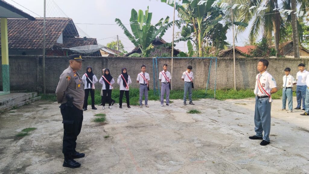 Polsek Pagelaran Sosialisasi Pencegahan Bullying di SMK Karya Bhakti 4 WhatsApp Image 2023 10 24 at 10.05.37