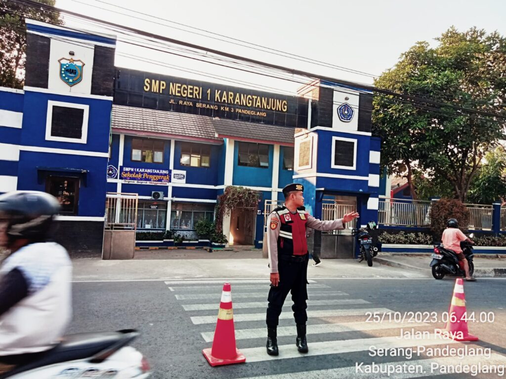 Polres Pandeglang Gelar Pengaturan Lalu Lintas di Pagi Hari 10 WhatsApp Image 2023 10 25 at 09.29.04