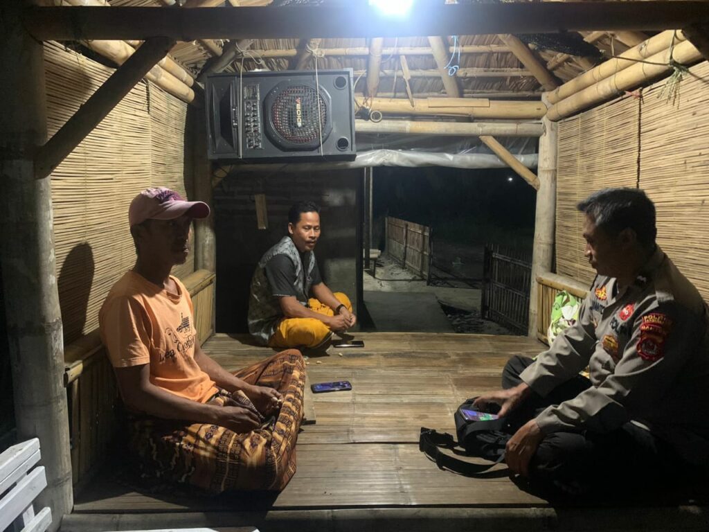 Polsek Cimanggu Gelar Patroli Malam Antisipasi C3 3 WhatsApp Image 2023 10 25 at 10.07.36