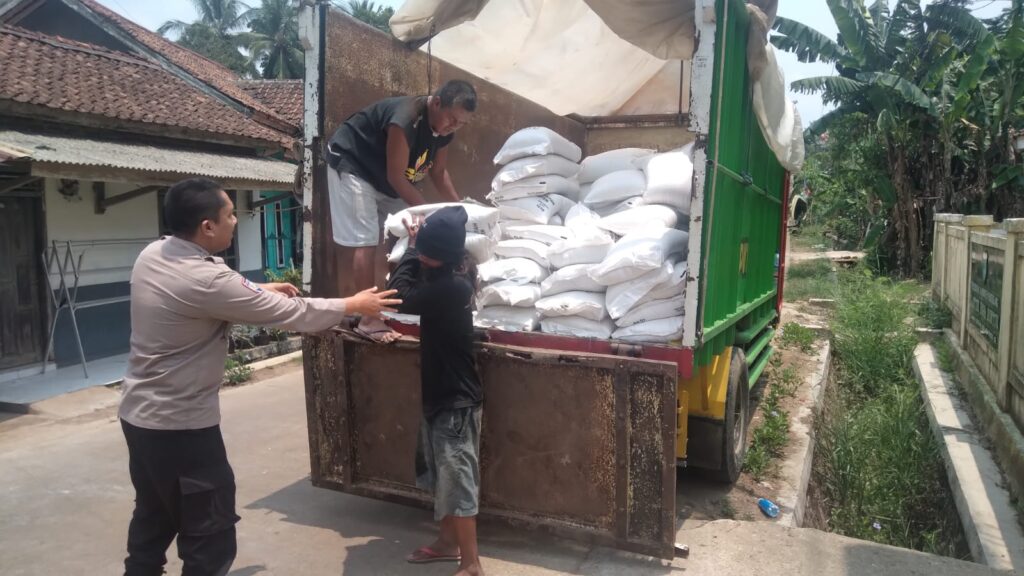 Polsek Pagelaran Gelar Kegiatan Koordinasi Terkait Penyaluran Beras dari Propinsi Banten 7 WhatsApp Image 2023 10 25 at 10.31.00