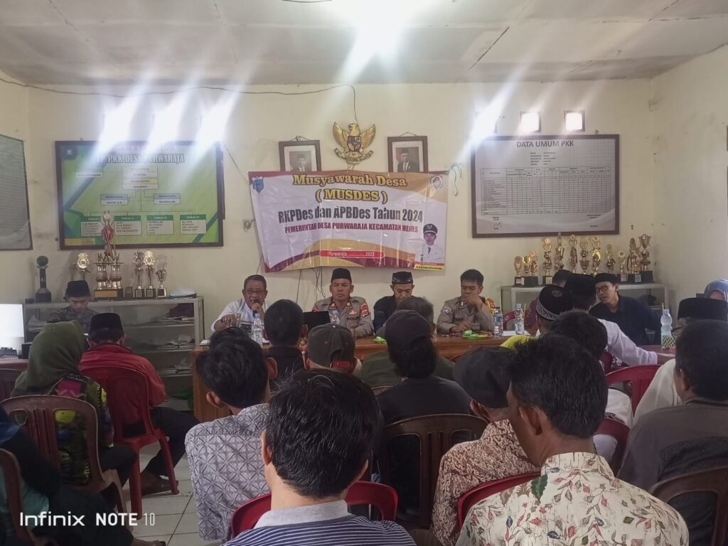 Kapolsek Menes Hadiri Rapat Musyawarah Desa (Musdes) di Desa Purwaraja 10 WhatsApp Image 2023 10 27 at 15.53.56