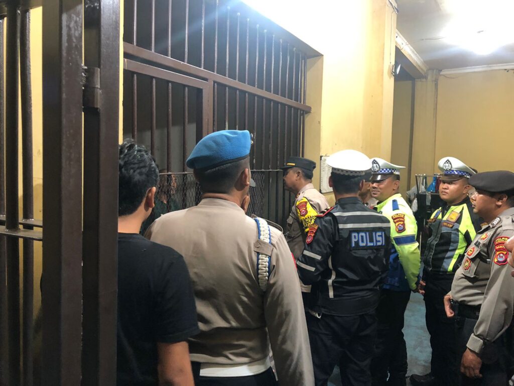 Pastikan Keamanan Tahanan, Polres Pandeglang Gelar Pengecekan Ruang Tahanan 7 WhatsApp Image 2023 11 03 at 10.51.34