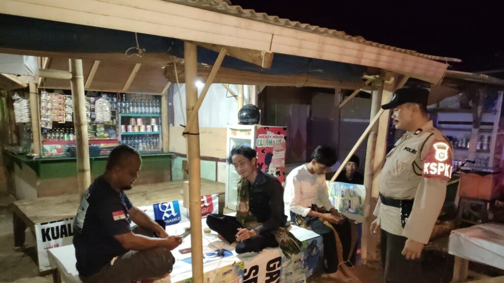 Polsek Pandeglang Gencar Lakukan Patroli Rutin sebagai Upaya Pencegahan Kejahatan 9 WhatsApp Image 2023 11 15 at 06.54.37