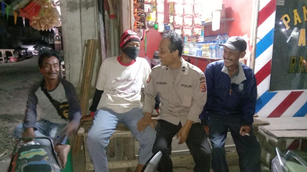 Patroli Malam Polsek Labuan: Antisipasi Kejahatan dan Himbauan Kepada Masyarakat 9 WhatsApp Image 2023 12 26 at 09.06.05