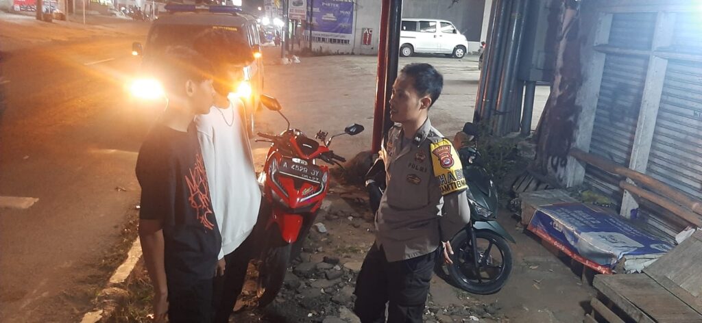 Polsek Cadasari Gencarkan Patroli dan KRYD di Titik Rawan, Antisipasi Pencurian 3C 1 WhatsApp Image 2023 12 30 at 14.14.18