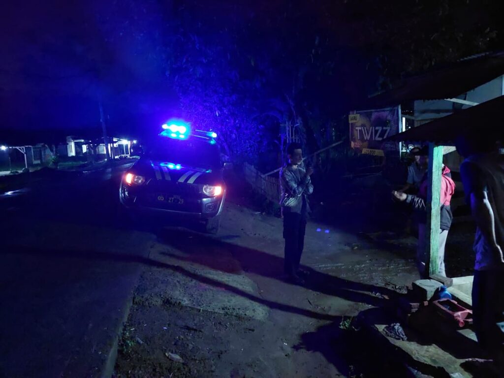 Polsek Bojong Gelar Patroli Malam untuk Antisipasi Tindak Pidana C3 Selama Bulan Ramadhan 8 WhatsApp Image 2024 04 05 at 1.15.48 AM