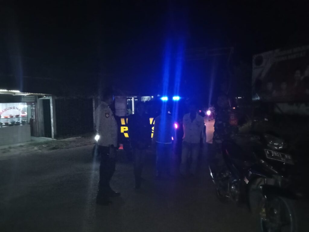Polsek Pagelaran Ciptakan Kondusifitas Lewat Patroli di Wilayah Polsek Pagelaran 3 WhatsApp Image 2024 05 30 at 22.49.54
