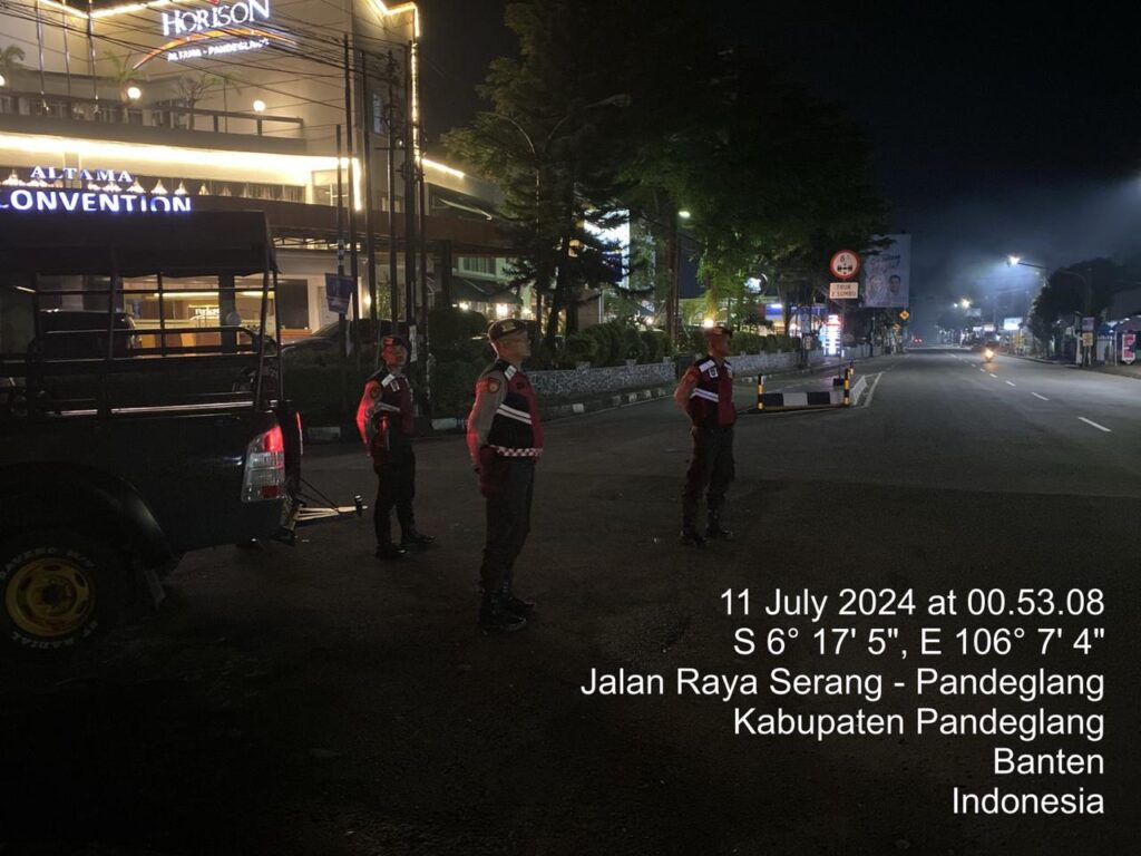 Sat Samapta Polres Pandeglang Gelar Strong Point Malam Hari 9 WhatsApp Image 2024 07 11 at 06.48.19
