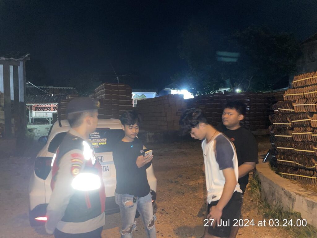 Sat Samapta Polres Pandeglang Antisipasi Balap Liar di Cigadung 5 WhatsApp Image 2024 07 27 at 06.31.16