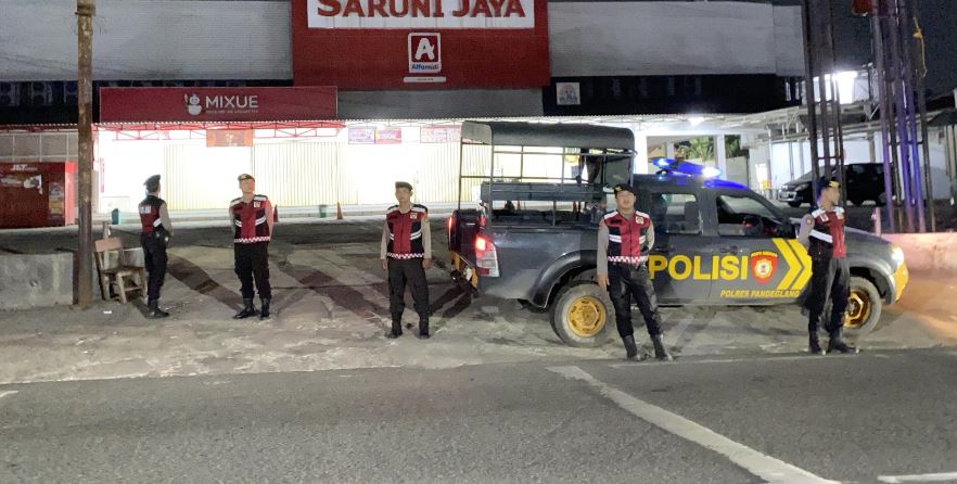 Sat Samapta Polres Pandeglang Gelar Patroli di Waralaba Wilayah Hukum Polres Pandeglang 6 sj