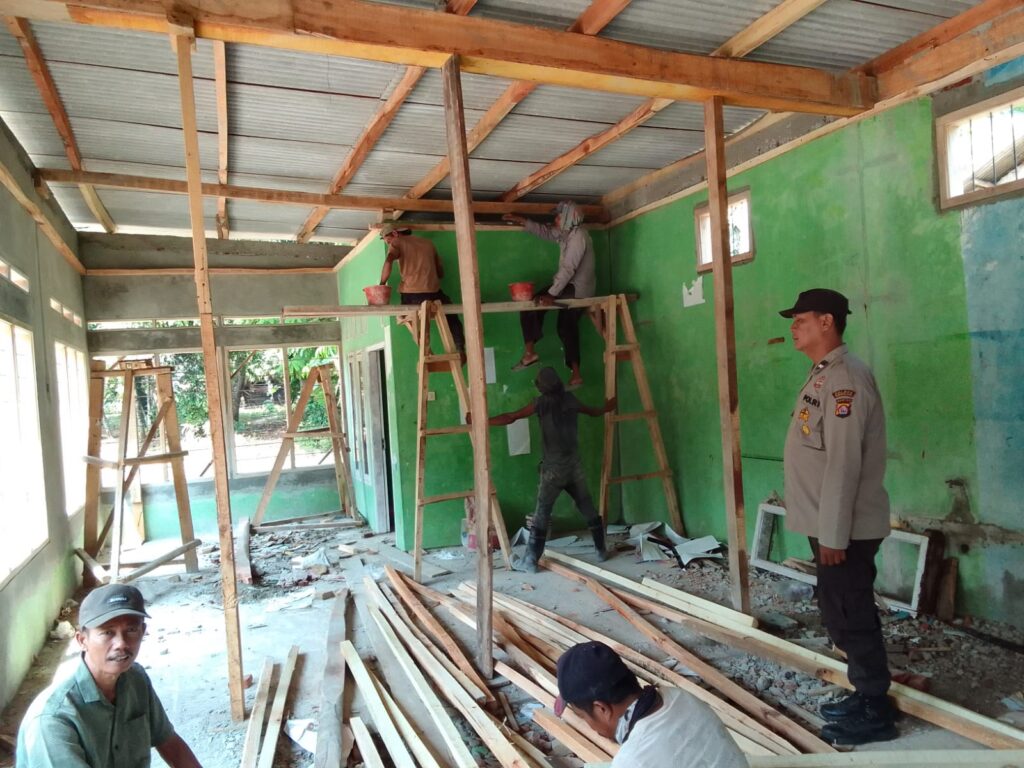 Assalamualaikum wr.wb..melaporkan giat personil polsek cikeusik laksanakan patroli siang antisipasi rawan kriminalitas dan gangguan Kamtibmas 1 IMG 20240808 WA0045 1