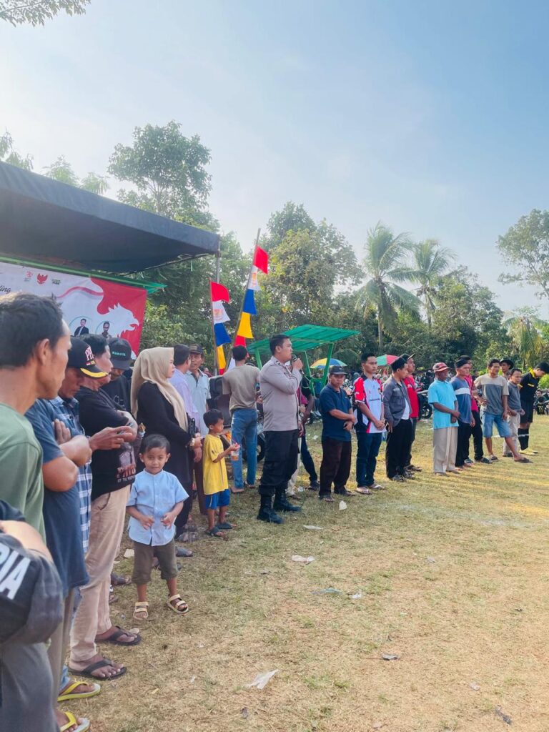 Polsek Bojong Polres Pandeglang Gelar Pengamanan Lomba Sepak Bola Antar RW di Desa Cijakan untuk Meriahkan HUT RI ke-79 8 IMG 20240811 WA0028