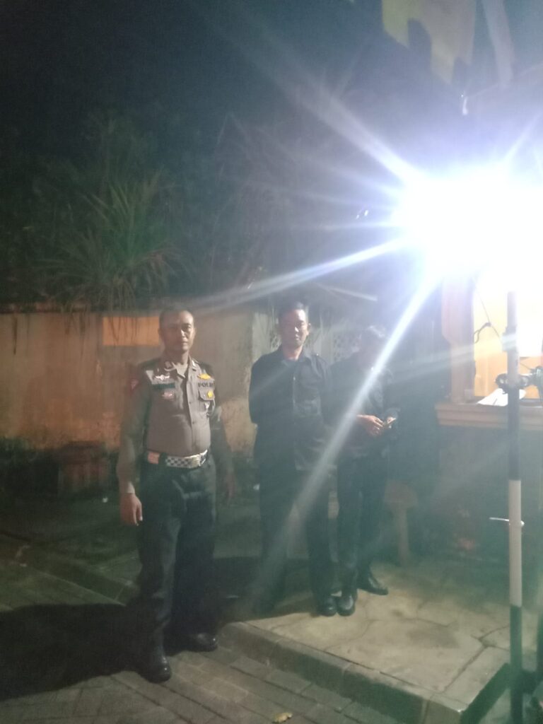 Polsek Carita Patroli Malam ke Hotel Lippo Carita, Himbau Petugas Keamanan untuk Awasi Pengunjung Pantai 3 WhatsApp Image 2024 08 11 at 06.25.22