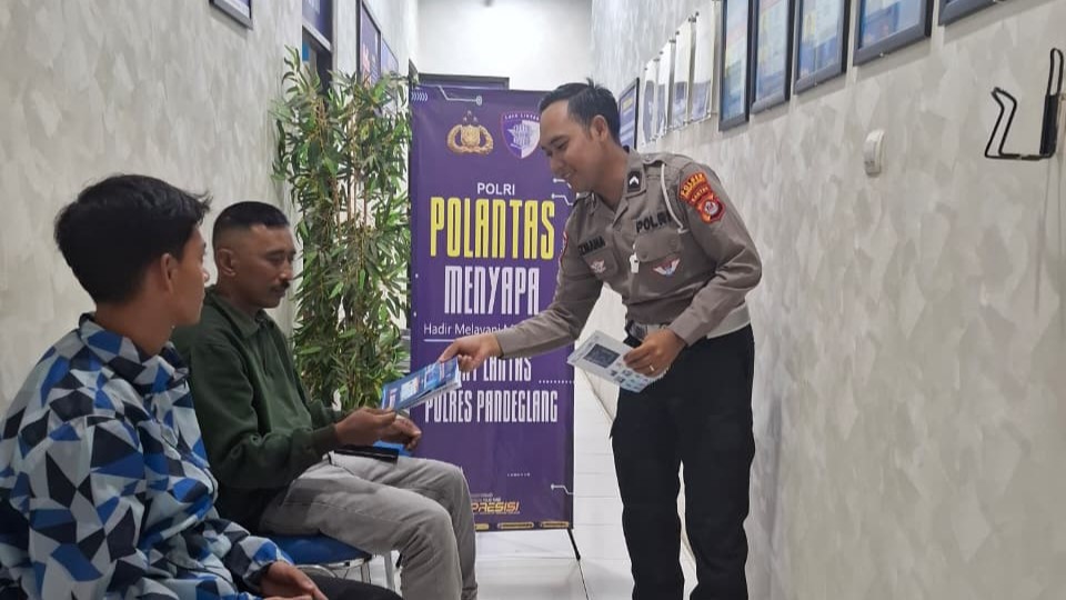 Satlantas Polres Pandeglang Gelar Pelayanan Prima Pemohon SIM dalam Program Polantas Menyapa 2 WhatsApp Image 2026 02 02 at 10.37.02