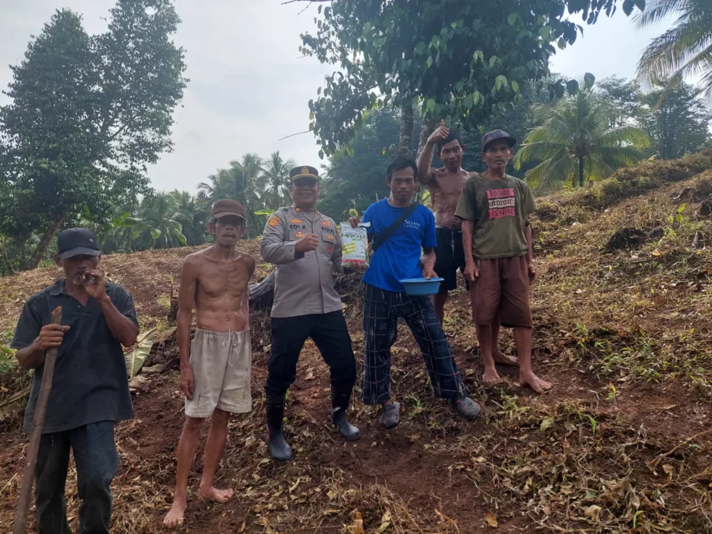Dukung Swasembada Pangan, Polsek Bojong Gelar Penanaman Jagung Hibrida Bersama Kelompok Tani 1 MConverter.eu WhatsApp Image 2026 06 16 at 09.55.51